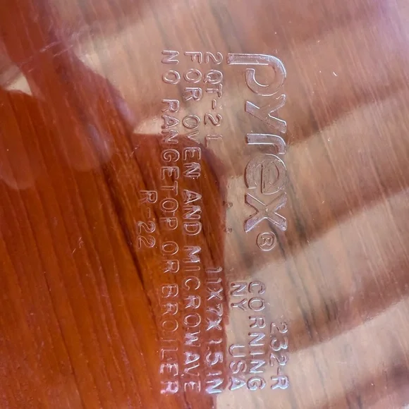 Pyrex Vintage Cranberry Baking Dish Set w/ 8” Square & 11” x 7.5” Rectangle Pans - Picture 14 of 16